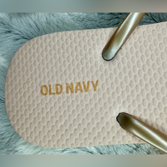 Old Navy Rosé - Light Pink Rose Gold Beach Summer Flip Flop Thong Sandals Size 6 - Picture 6 of 7